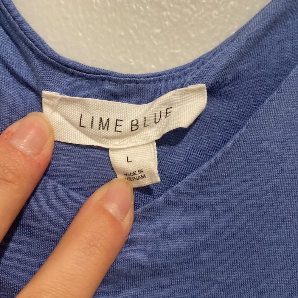 Crop-ish top blue - Picture 2 of 2